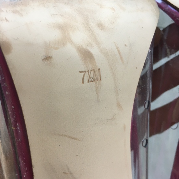 GUESS Pink Suede Clear Lucite Trim Japeen Pumps Heels 7.5 - Picture 10 of 12